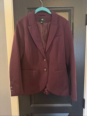 H&M Women's Plum Blazer - Tailored Two-Button Jacket